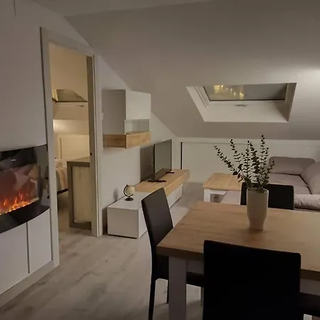 Exclusivo De Lujo En Plaza Mayor Apartment